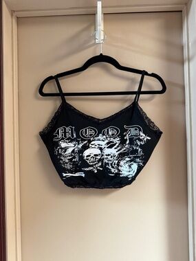 ROMWE Black Skull Graphic Lace-Trim Cropped Cami